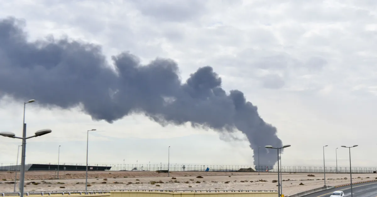 Ataques do Irã ferem 63 no Kuwait e danificam aeroporto em escalada de tensão no Golfo