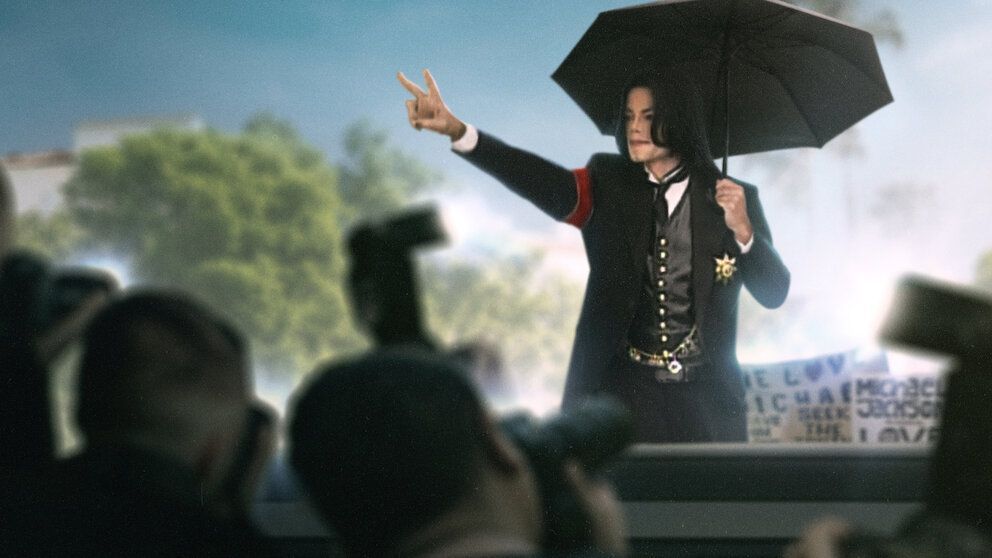 Série documental sobre Michael Jackson revela polêmicas que filme ocultou