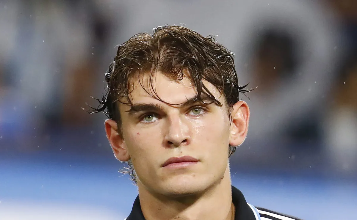 Nico Paz pode ser cortado da Argentina por lesão e Buendía surge como substituto na Copa