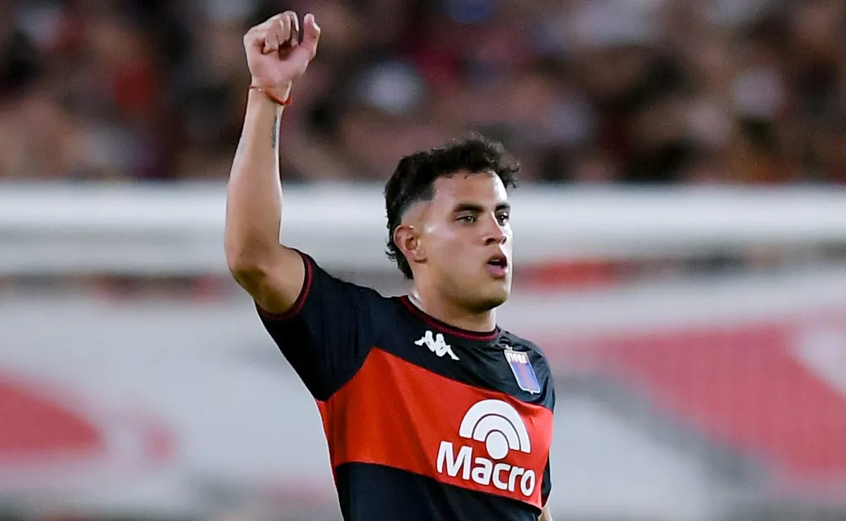 Flamengo volta a sondar David Romero para ser reserva de Pedro e enfrenta concorrência