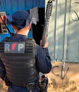 Mulher presa em Ji-Paraná por tráfico de drogas e ligação com facção criminosa