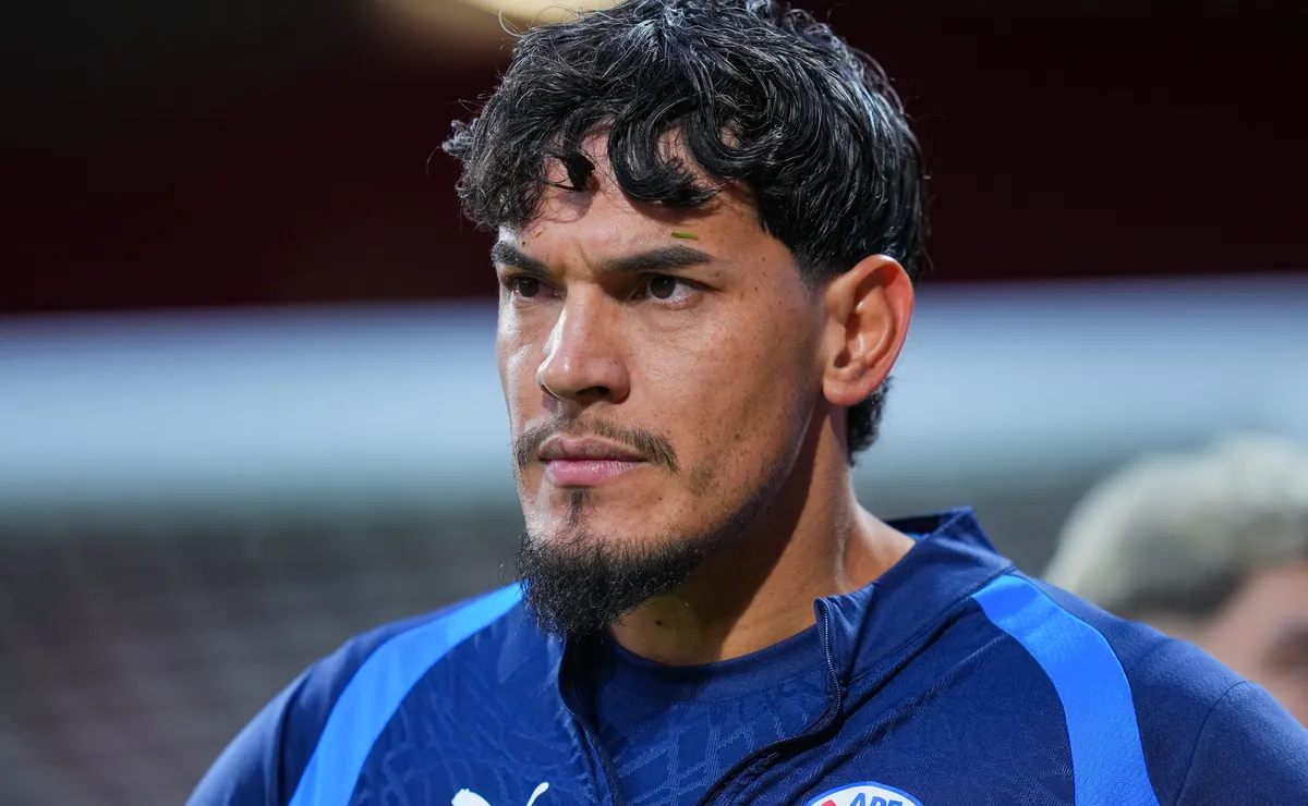 Gustavo Gómez carrega esperança do Paraguai em estreia contra anfitriões na Copa