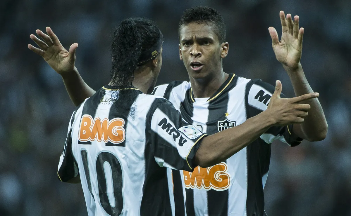 Ex-Atlético-MG e com Copa do Mundo no currículo, Jô é preso por falta de pagamento de pensão alimentícia