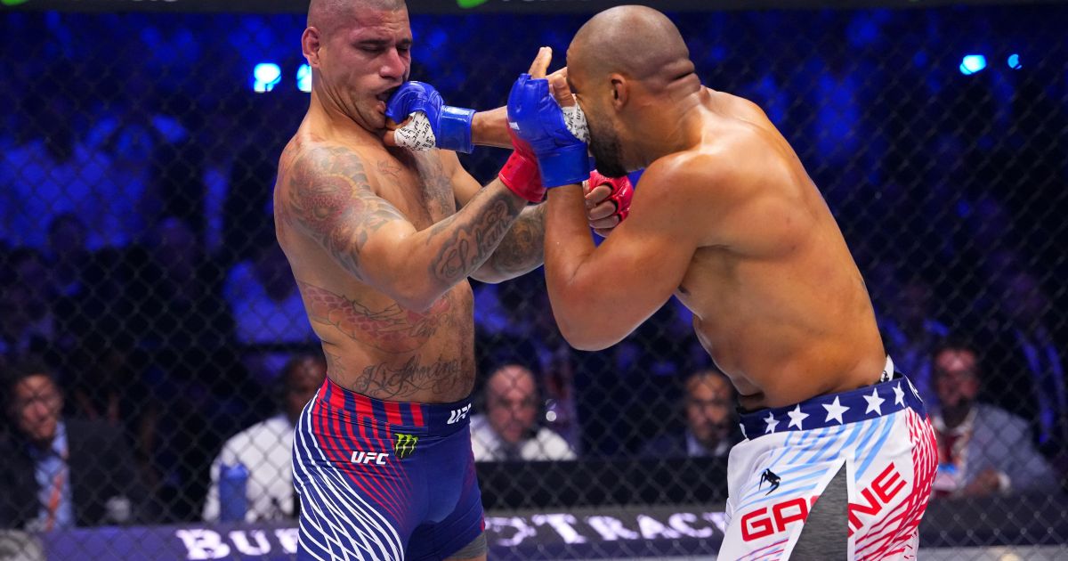 Poatan perde sua 1ª luta como peso pesado no UFC e adia sonho do tri