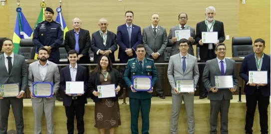 Deputado Luis do Hospital homenageia personalidades que contribuem para o desenvolvimento de Rondônia