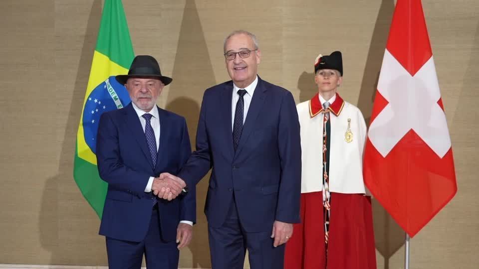 Lula se reúne com presidente da Suíça antes da cúpula do G7 na França