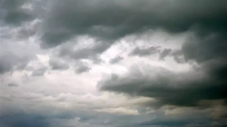 Segunda-feira de calor e pancadas de chuva em RO
