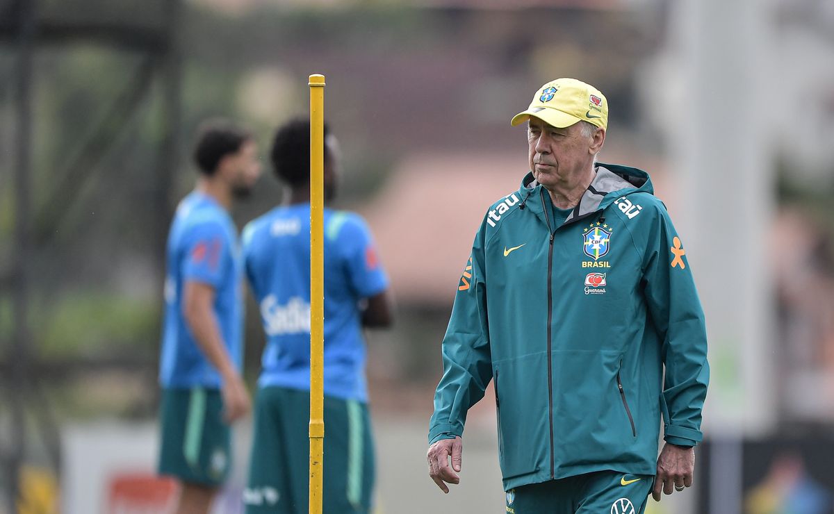 Ancelotti demonstra irritação após estreia do Brasil na Copa e seleção faz autocrítica nos bastidores