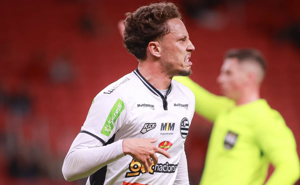 Santos tem negociações para contratar Ian Luccas, destaque do Athletic-MG