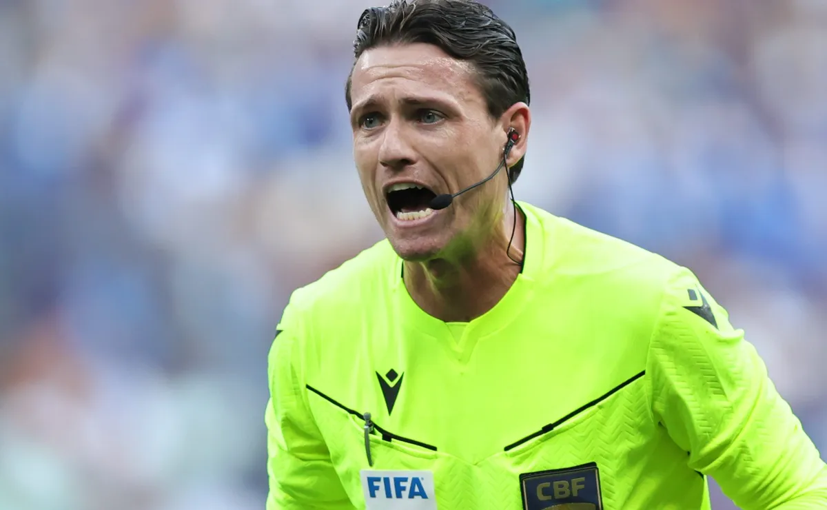 Ramon Abatti Abel é elogiado na Fifa antes mesmo de apitar Bélgica x Egito