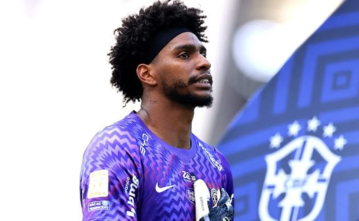 Destaque na Copa, Vozinha foi contratado pelo Chaves para substituir Hugo Souza, hoje no Corinthians