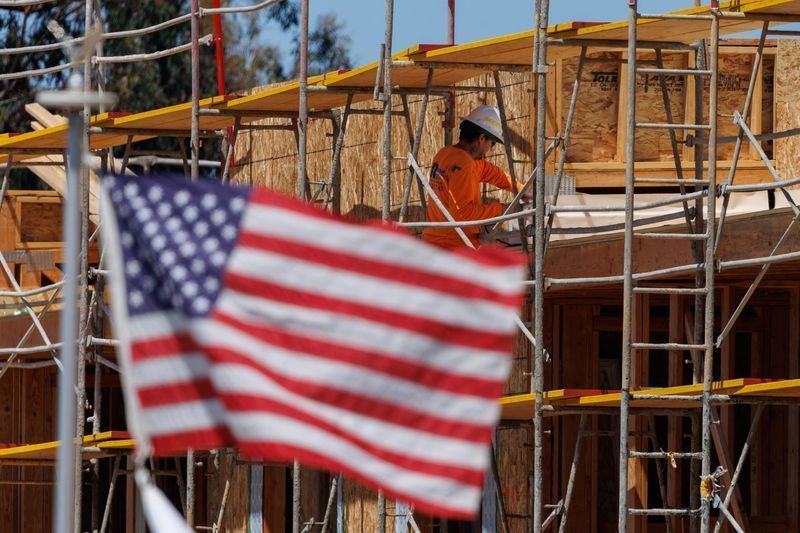 Construções de moradias iniciadas nos EUA caem 15,4% em maio ante abril