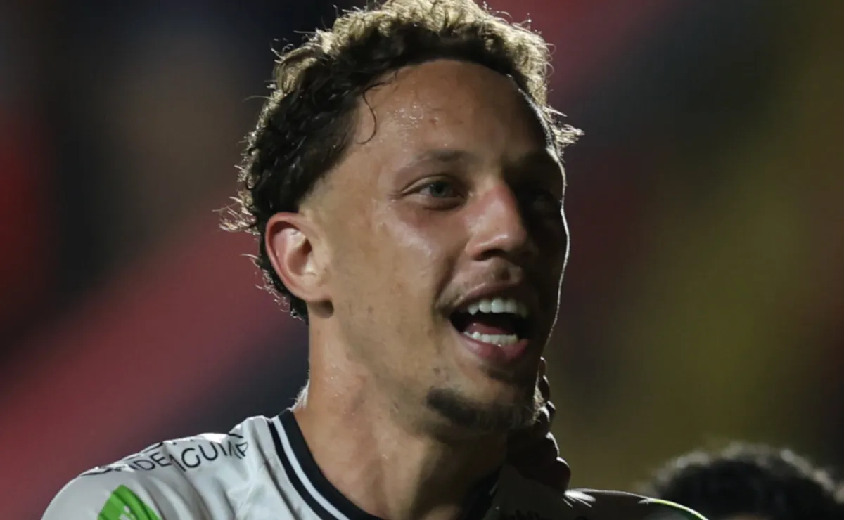 Alvo do Santos: Ian Luccas, do Athletic, supera Miguelito em gols na atual temporada