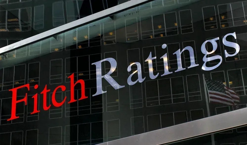 Fitch mantém nota do Brasil em “BB” e alerta para incerteza fiscal
