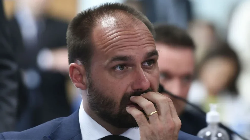 Eduardo Bolsonaro é condenado a 4 anos e 2 meses
