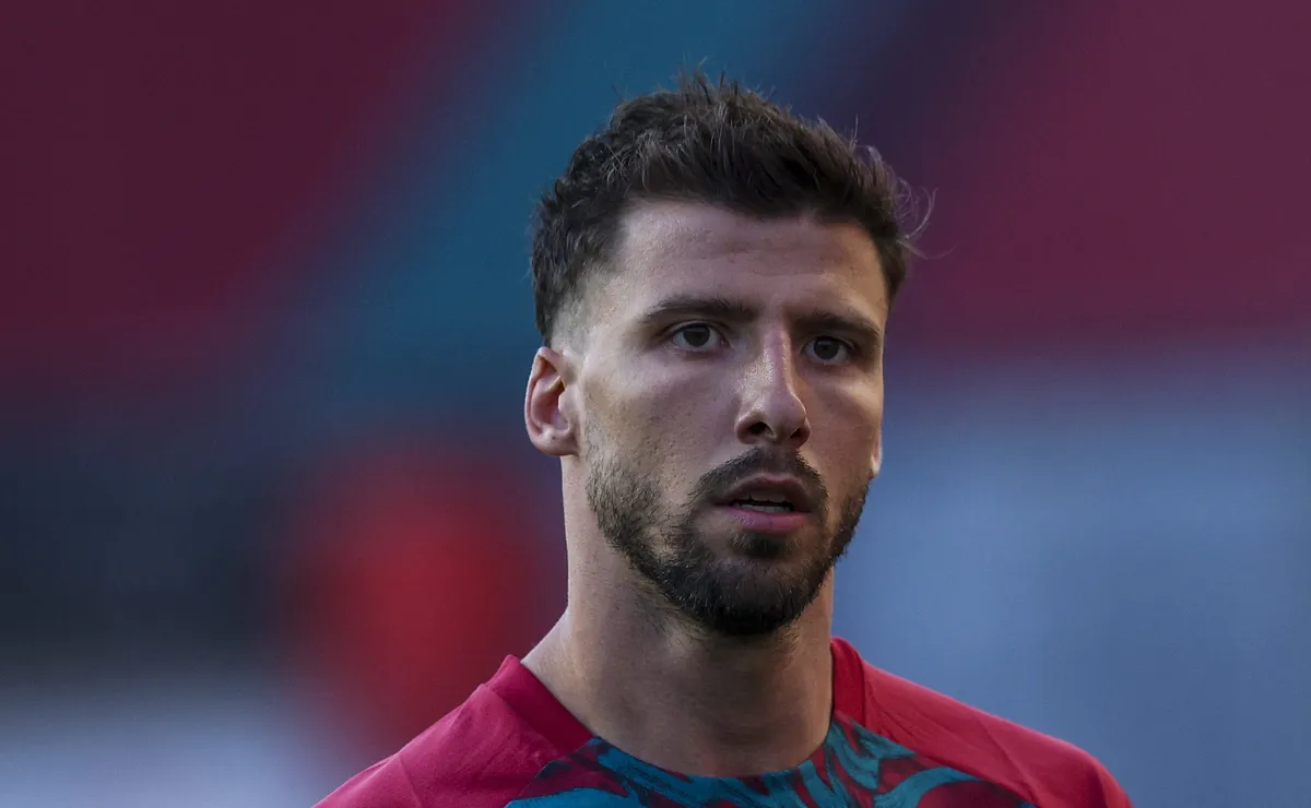Rúben Dias desfalca Portugal na estreia da Copa e Martínez confirma: “Não é momento de arriscar”