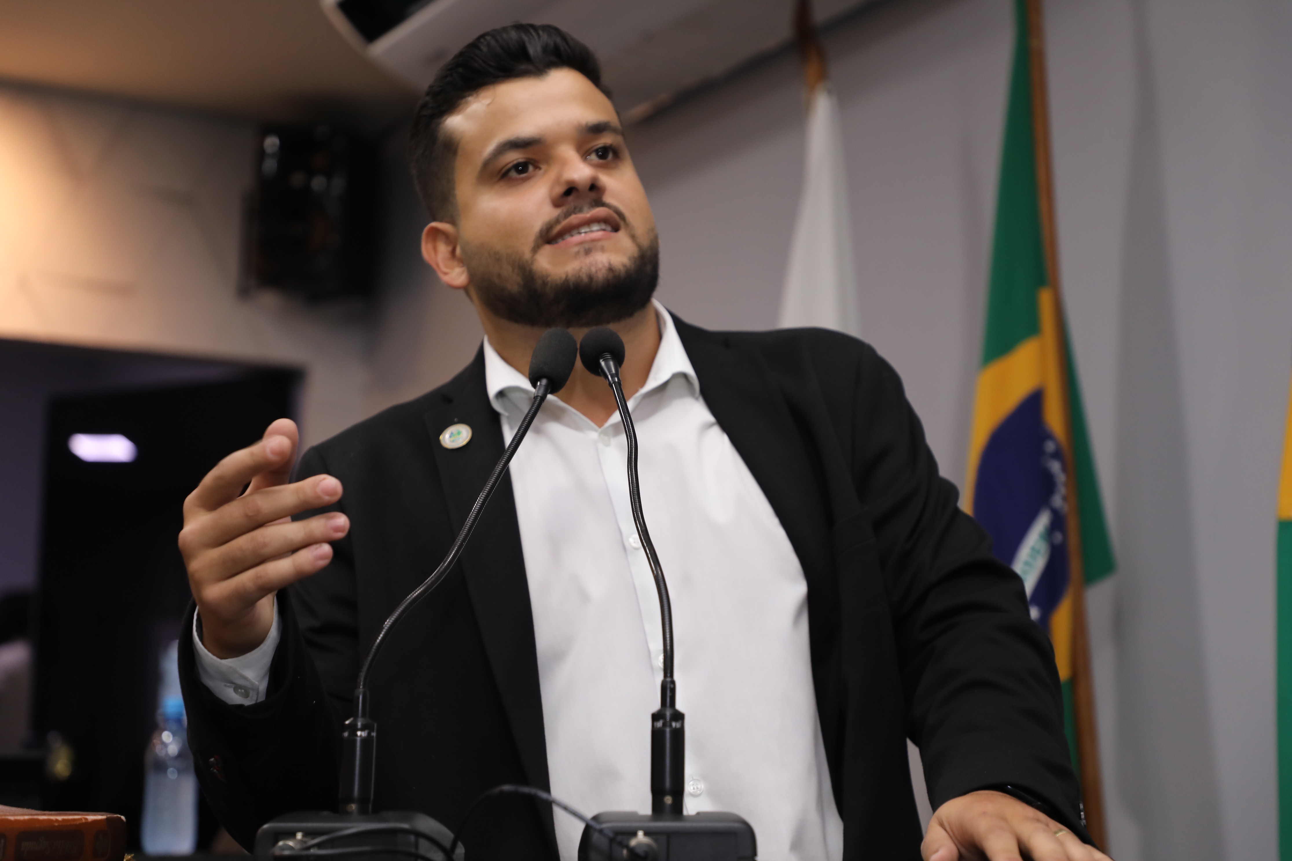 TRE-RO reconhece conduta vedada nas Eleições de 2024 e aplica multas a "Welinton Negão" e diretora de hospital em Ji-Paraná