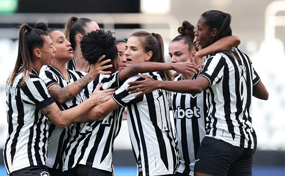 Botafogo feminino se reapresenta após férias e inicia preparação para a sequência da temporada