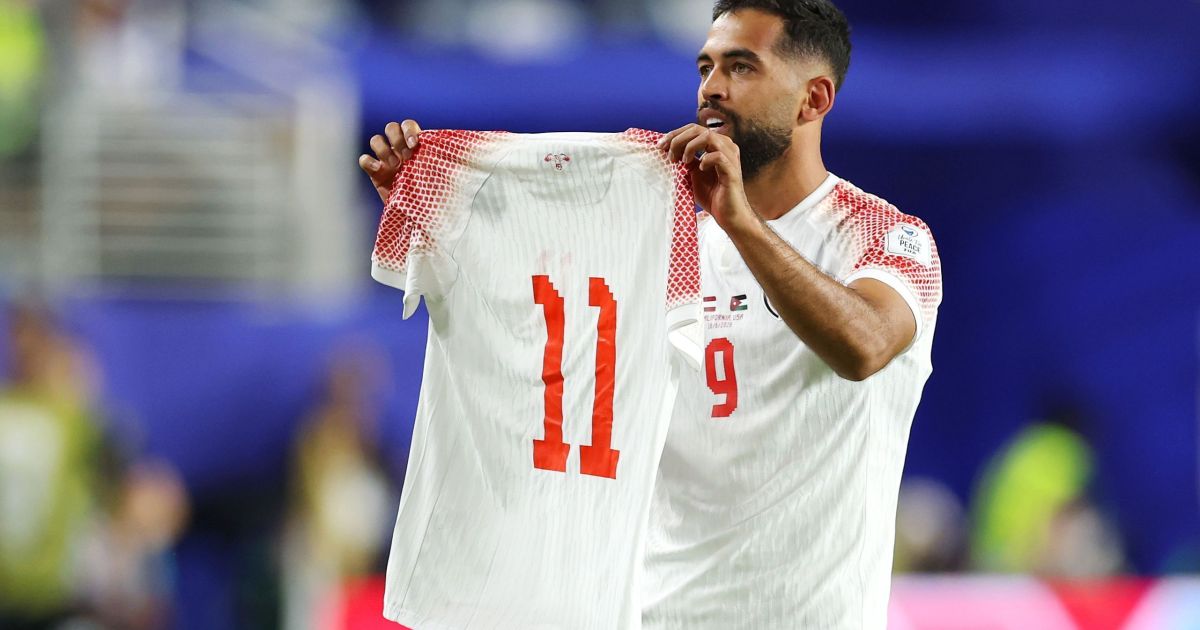 Copa: Atacante faz primeiro gol da Jordânia na história e presta homenagem