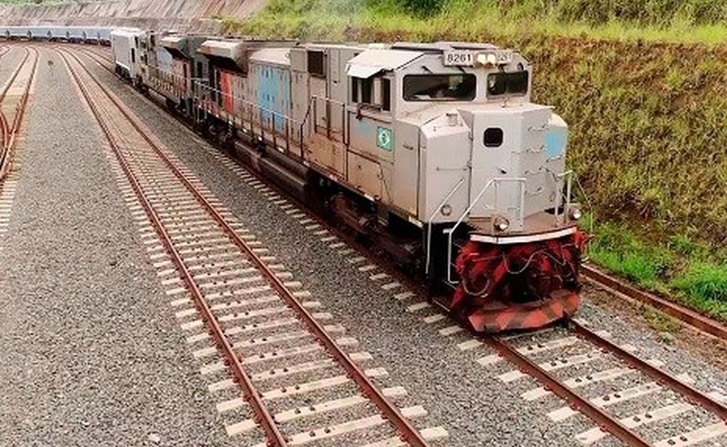 O abandono que o país escolhe manter nos trilhos