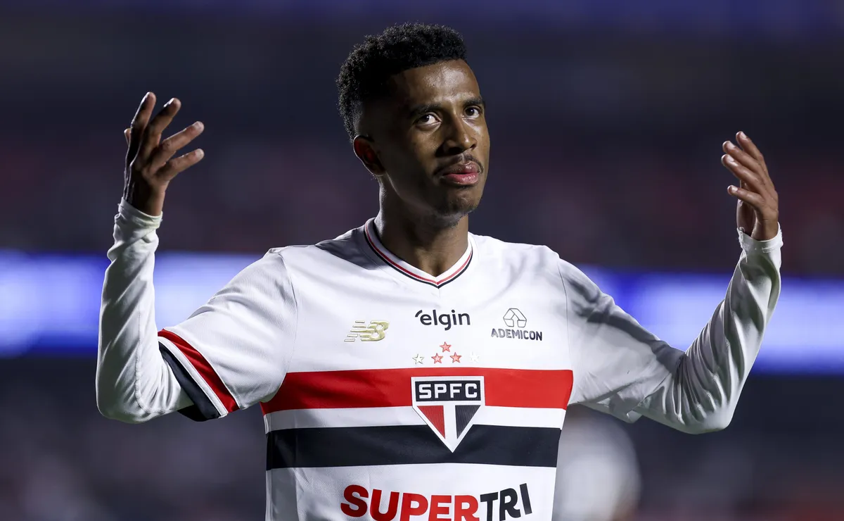 Flamengo busca novo meia e situação de Marcos Antônio entra no radar do São Paulo