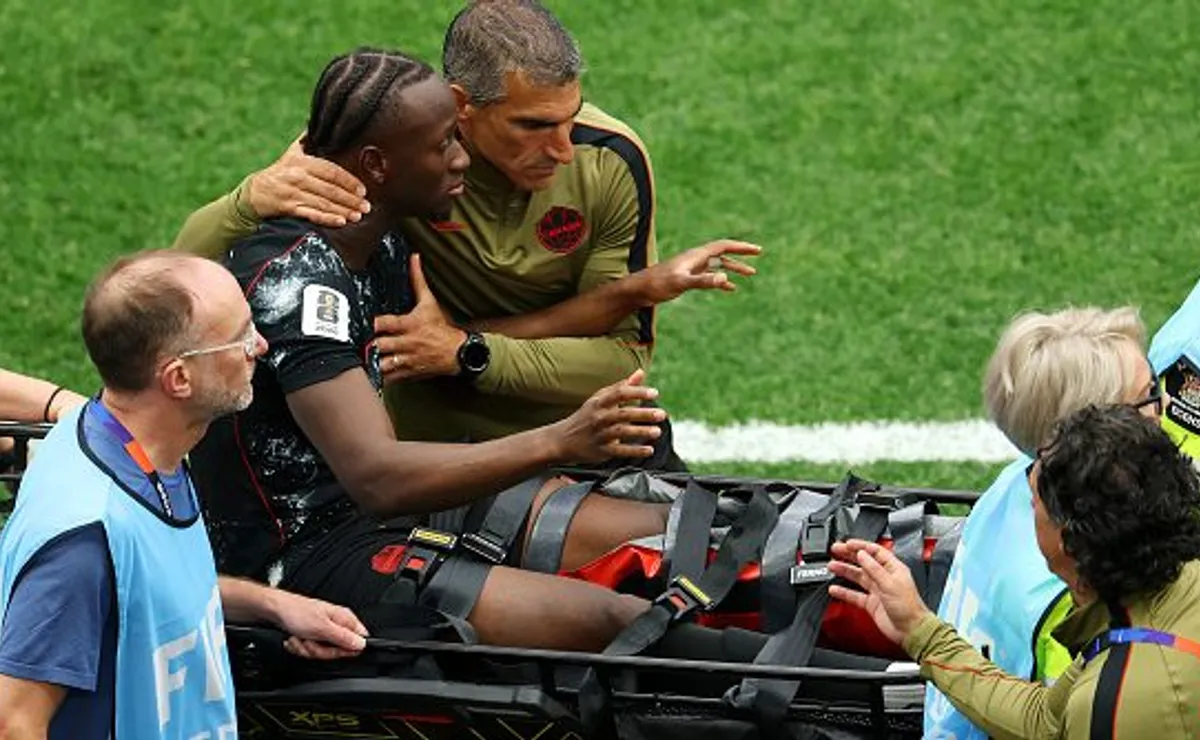 Jesse Marsch, técnico do Canadá, lamenta lesão grave de Koné: “Escutamos o osso quebrar”