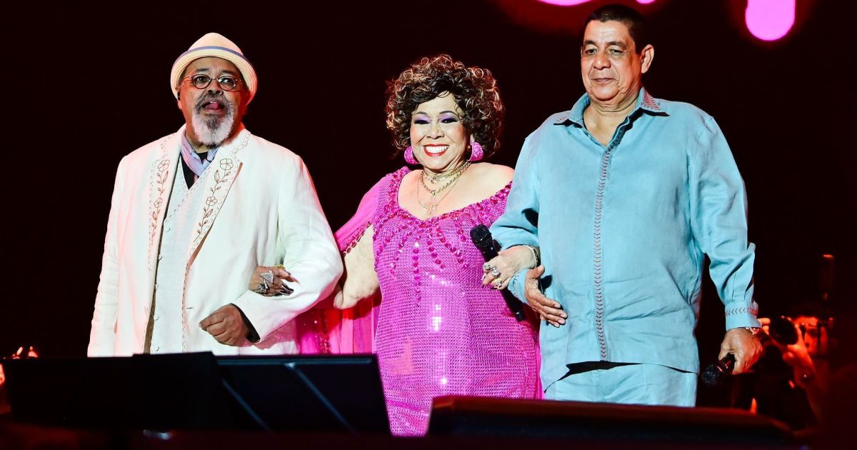 Zeca Pagodinho, Alcione e Jorge Aragão animam SP em noite de samba