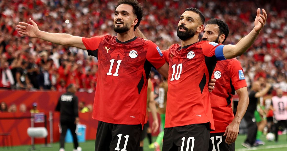 Zico e Trezeguet: Egito vence Nova Zelândia com gols de xarás de craques