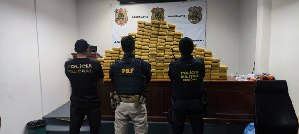 Operação conjunta intercepta carro com 210 quilos de maconha em Rondônia; um foi preso