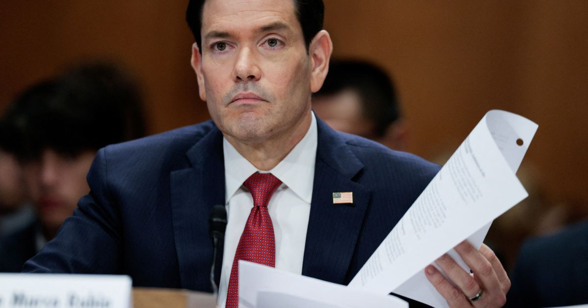 Rubio visita aliados do Golfo mais afetados pelo Irã enquanto acordo avança