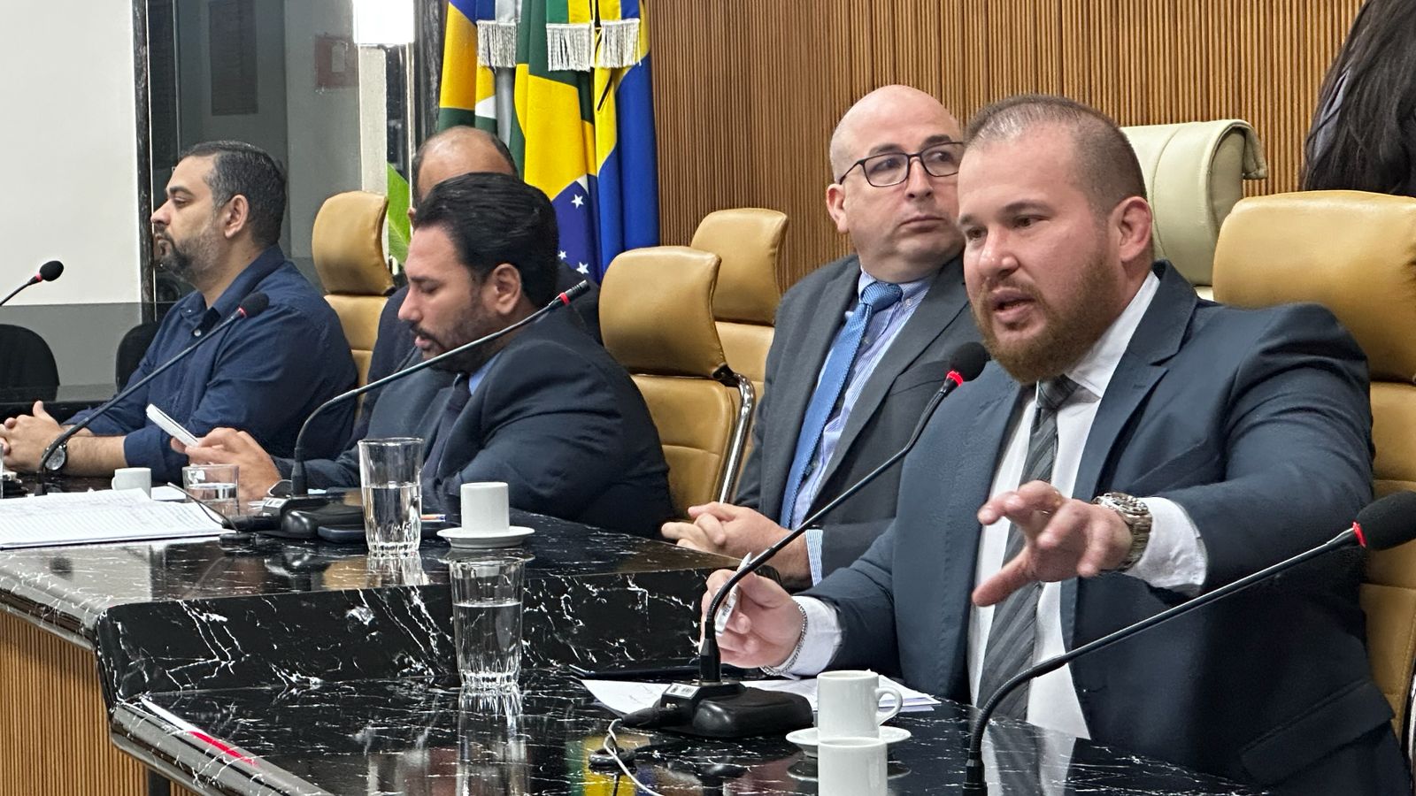 Explicações do advogado da Prime não convencem vereadores, e Câmara agenda nova reunião com donos de postos de combustíveis