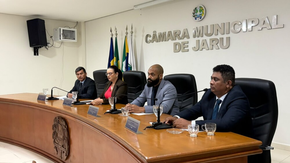Câmara de Jaru aprova recursos para reforma do Centro Comercial Urbano e aquisição de livros para a rede municipal
