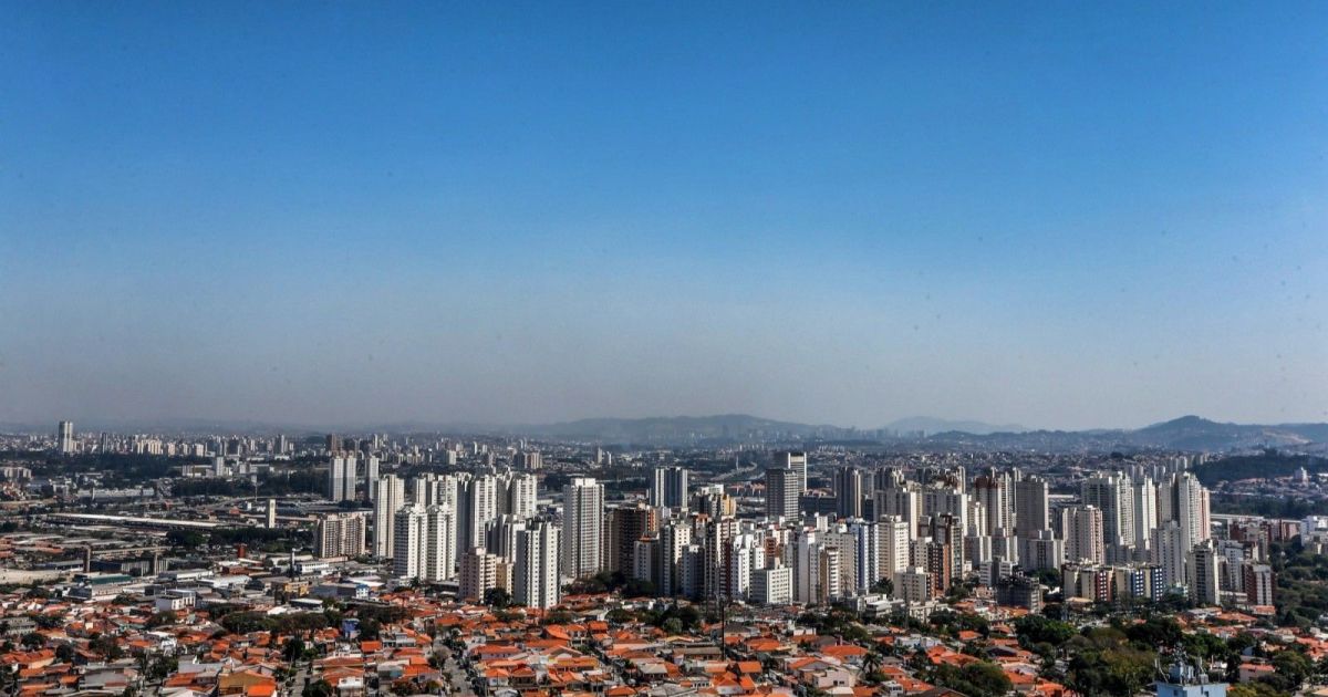 Fim da escala 6×1 vai encarecer imóveis, diz Abrainc