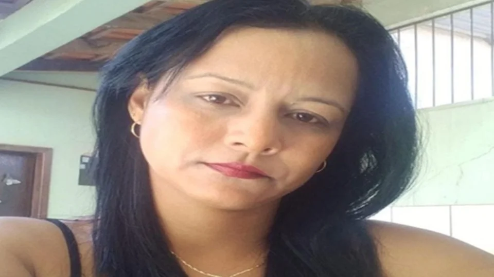 Mulher morre atropelada por caminhonete em RO