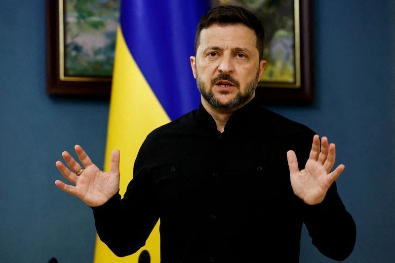 Zelensky diz que Ucrânia atacou duas refinarias de petróleo na Rússia
