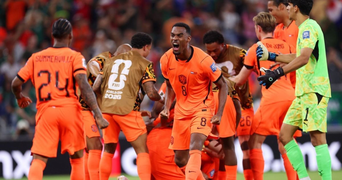 Jogadores da Holanda sofrem ataques racistas após eliminação na Copa