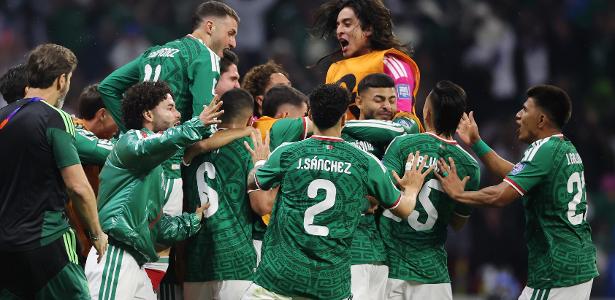 México avança invicto às oitavas da Copa após vitória dominante sobre Equador