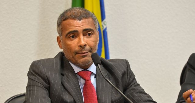 Romário renuncia salário como senador durante a Copa do Mundo em decisão controversa