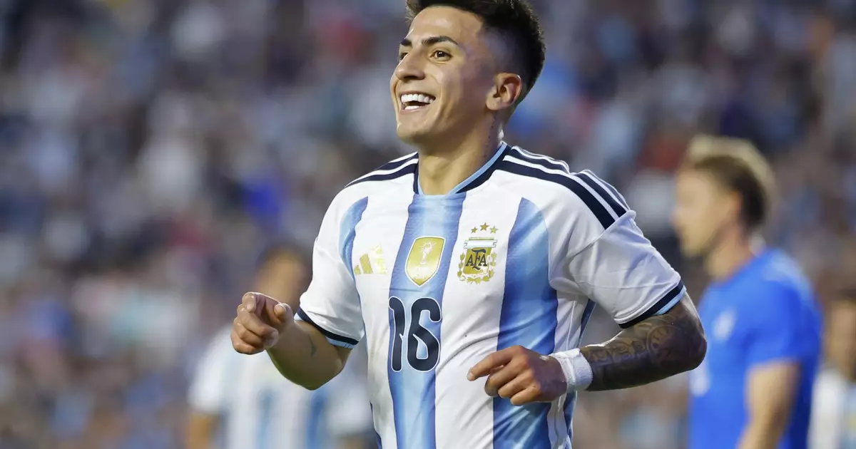 Thiago Almada brilha na Copa do Mundo e atrai interesse do River Plate por transferência