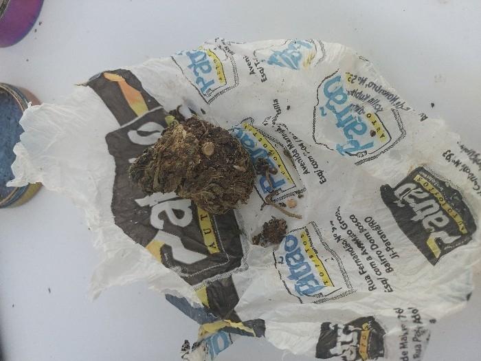 Homem é flagrado com porção de maconha às margens do Rio Jaru durante patrulhamento da PM