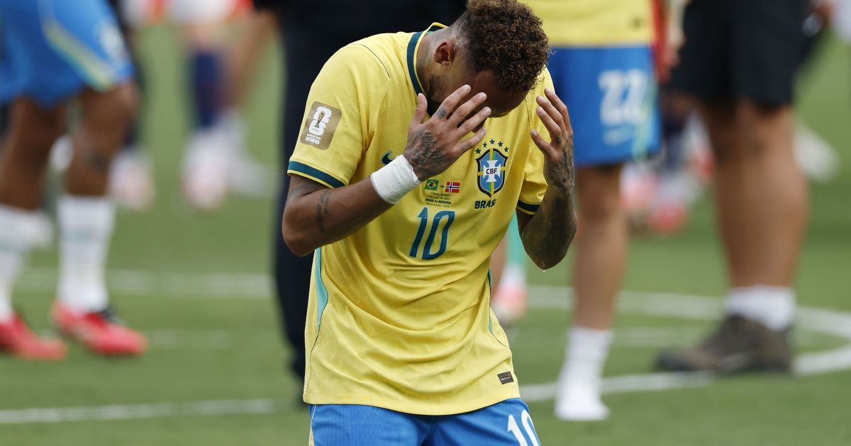 Neymar foi o jogador mais criticado após eliminação do Brasil, diz estudo