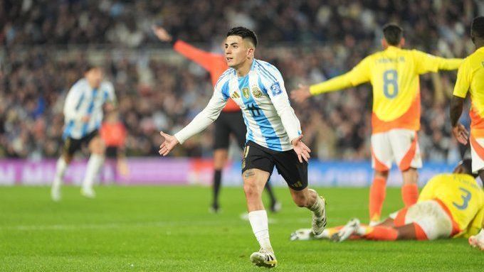 Almada, titular da Argentina na Copa, acerta volta ao futebol sul-americano