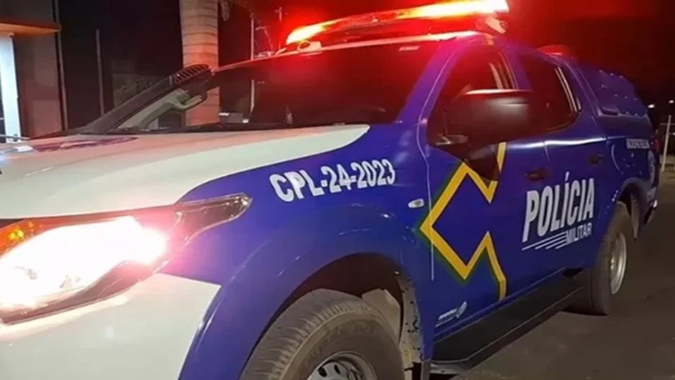 Cerejeiras: homem é preso com balaclava, drogas e dinheiro