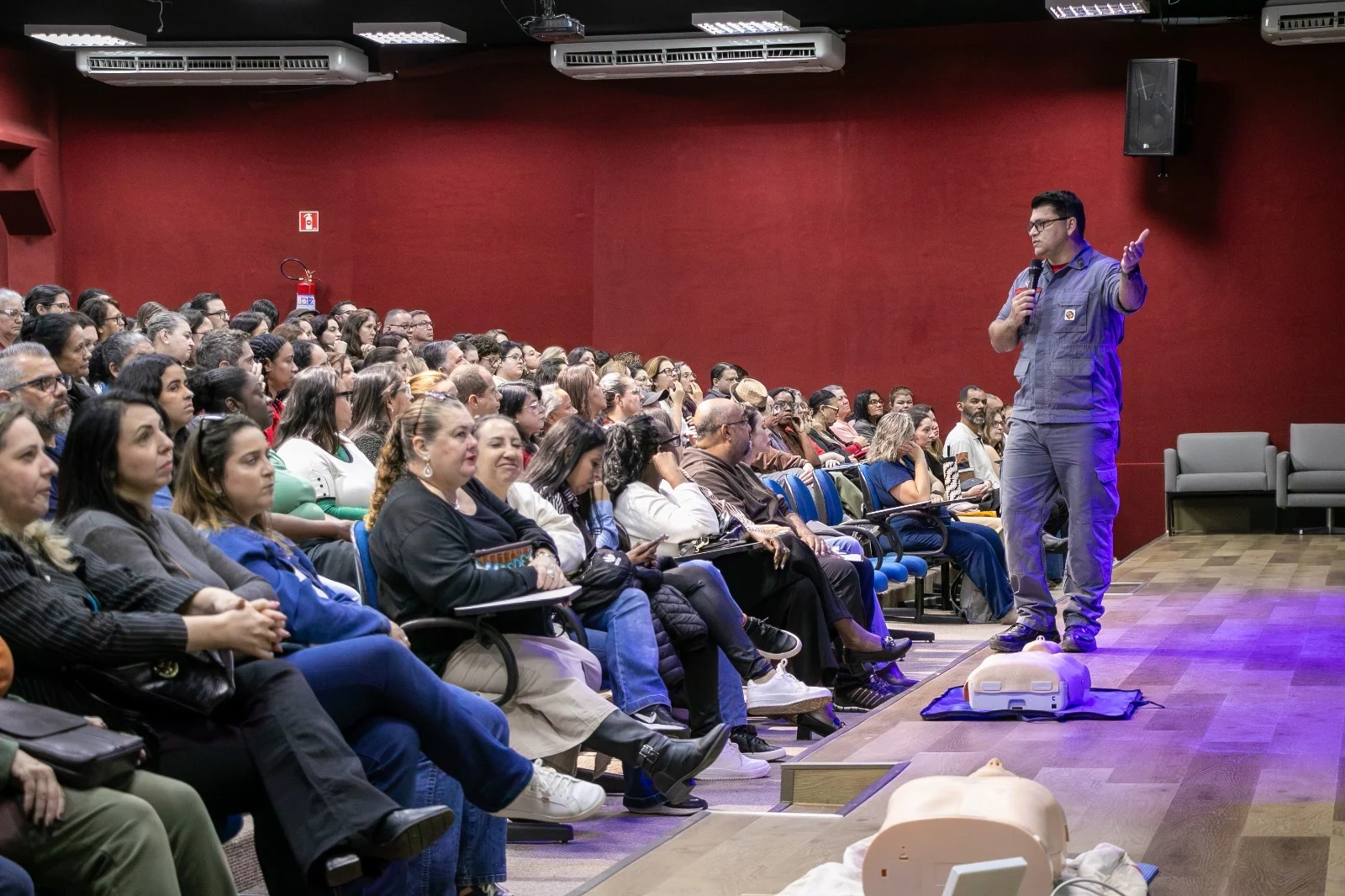 Prefeitura de Jaguariúna capacita professores em primeiros socorros com Corpo de Bombeiros