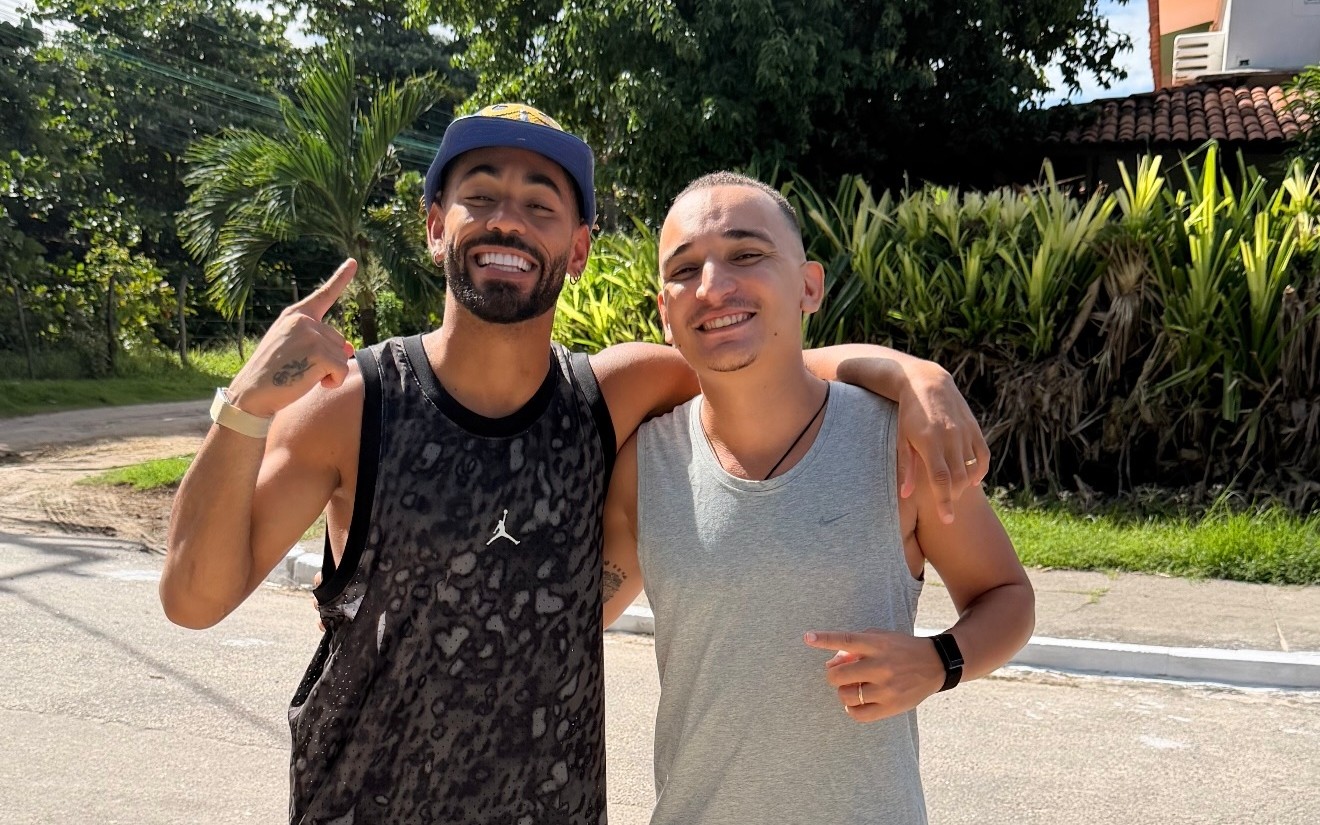 João Gomes presenteia Matheus Cunha com chapéu icônico após gesto na Copa do Mundo