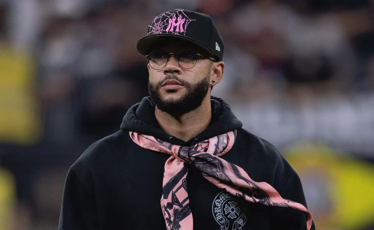 Renovação de Memphis no Corinthians vira alvo de críticas e desata comparação com Neymar