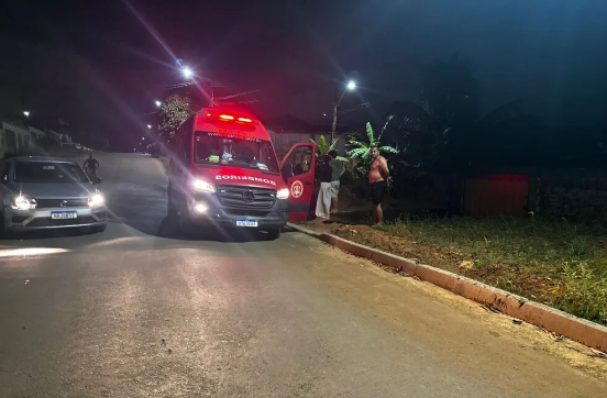 Jaru: Homem é esfaqueado dentro de casa e fica em estado grave