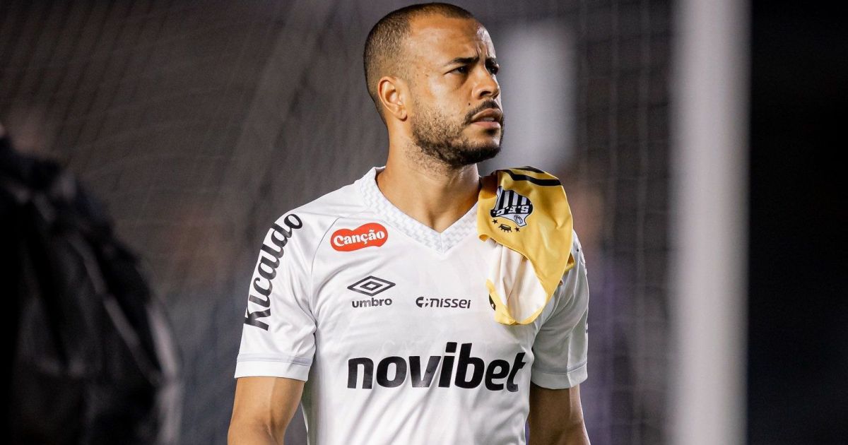 Santos não consegue rescisão amigável com Mayke; entenda a negociação