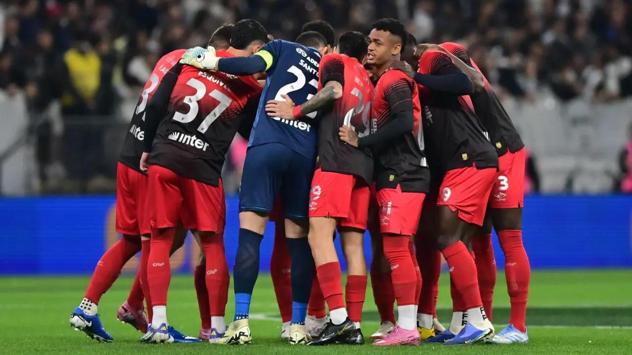Athletico-PR busca primeira vitória na Neo Química Arena contra o Corinthians na Série A