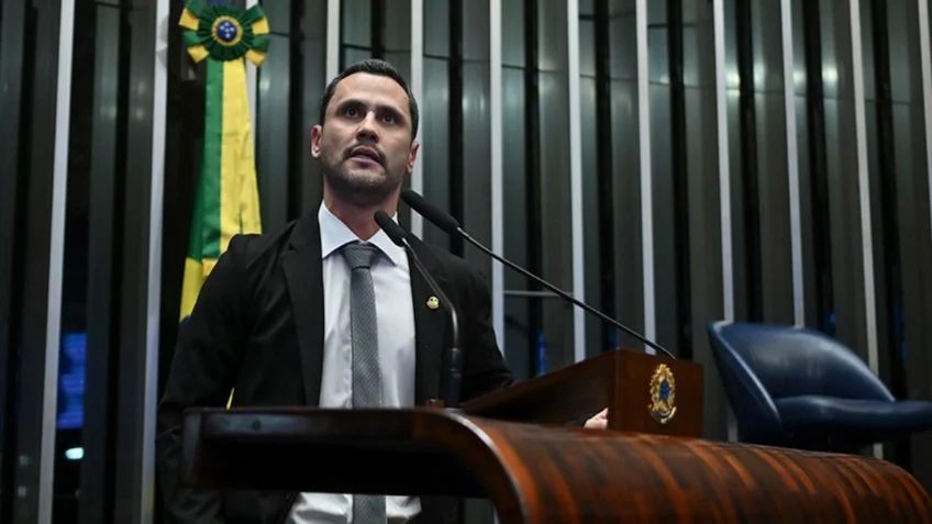 Cleitinho repercute veto do Republicanos e provoca polêmica em Minas Gerais